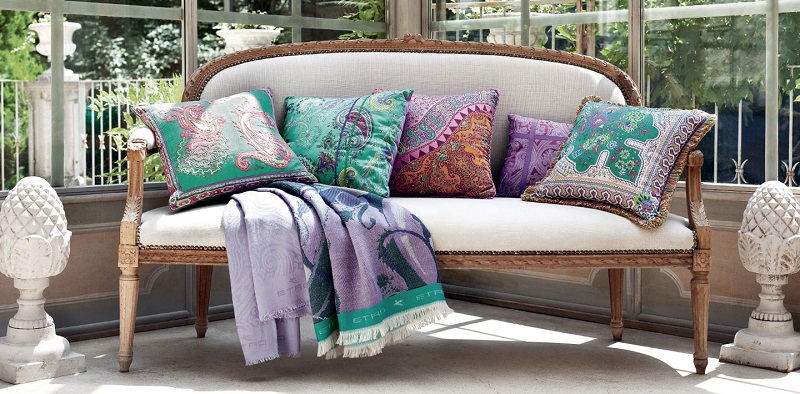 Accent Pillows home decor ideas with interior designing institute